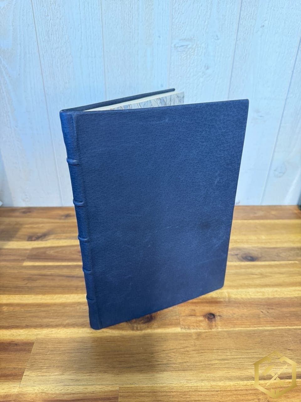 Carnet relié en cuir bleu marine